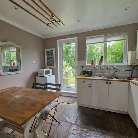 Molly Dishwasher Shepherds Hut Frant Exterior foto