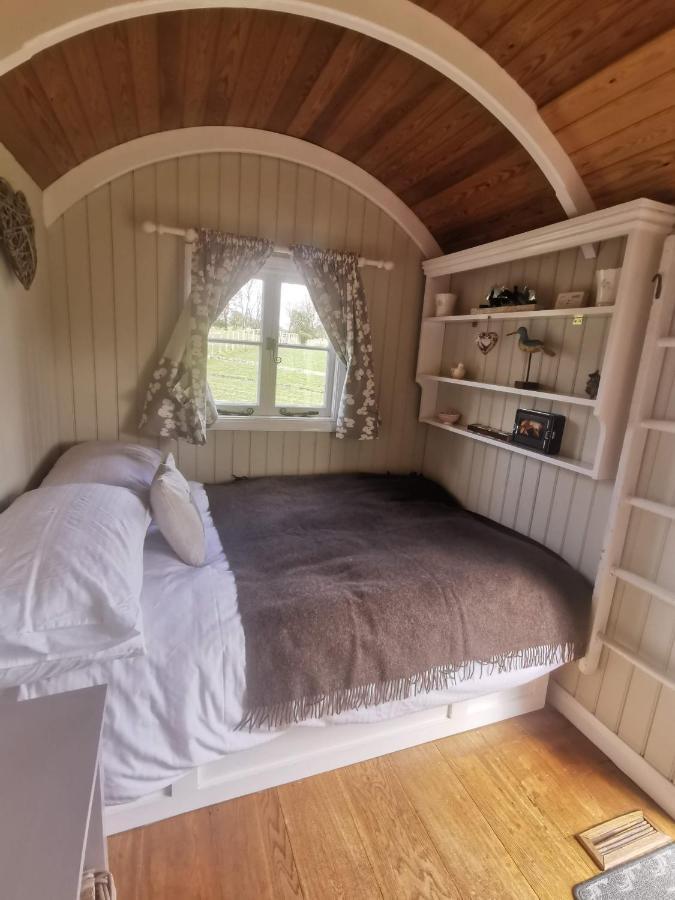 Molly Dishwasher Shepherds Hut Frant Exterior foto