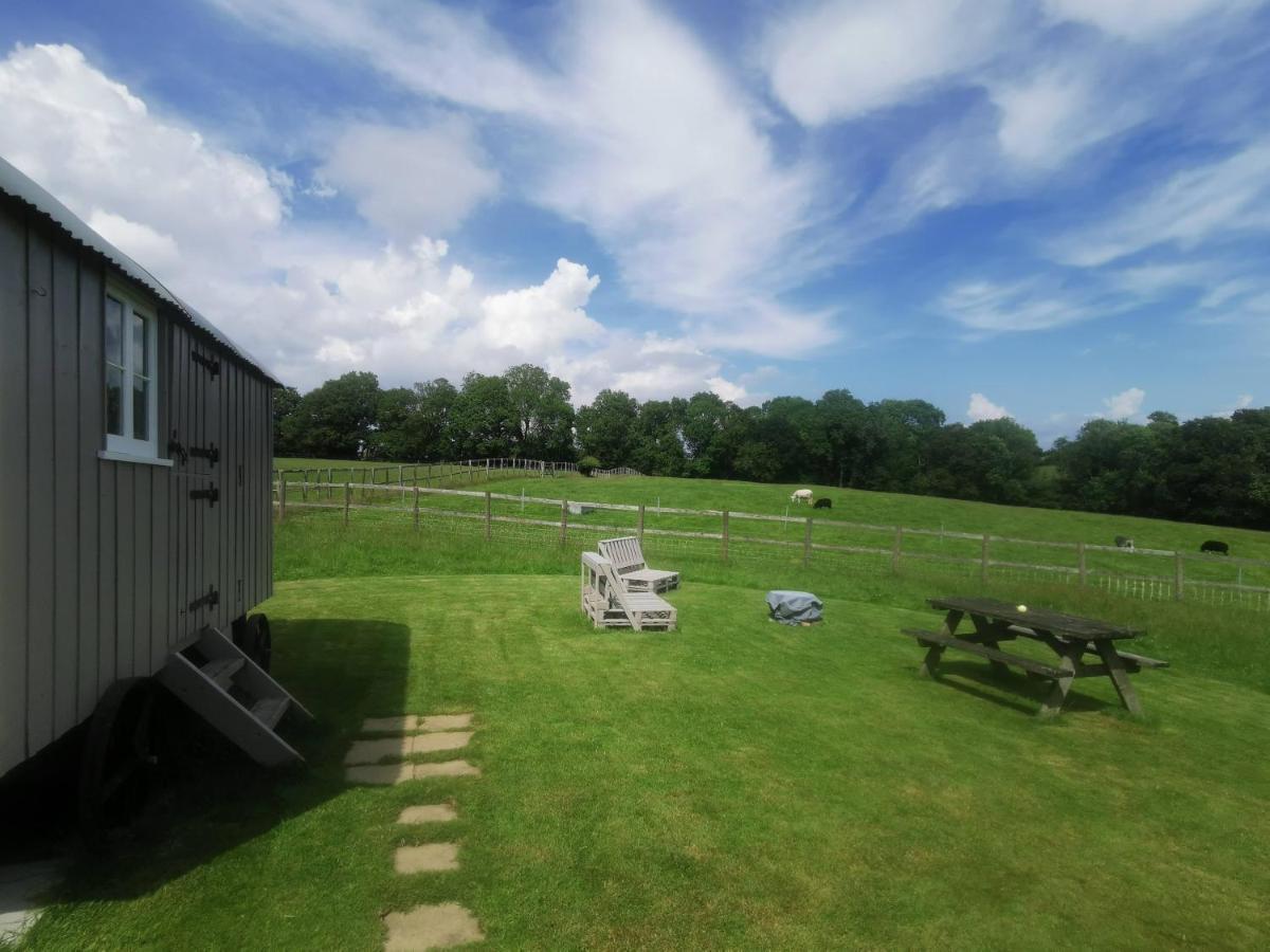 Molly Dishwasher Shepherds Hut Frant Exterior foto