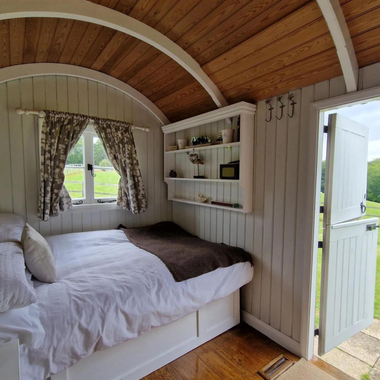 Molly Dishwasher Shepherds Hut Frant Exterior foto
